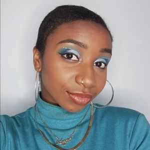 Meet your Posher, Ayana